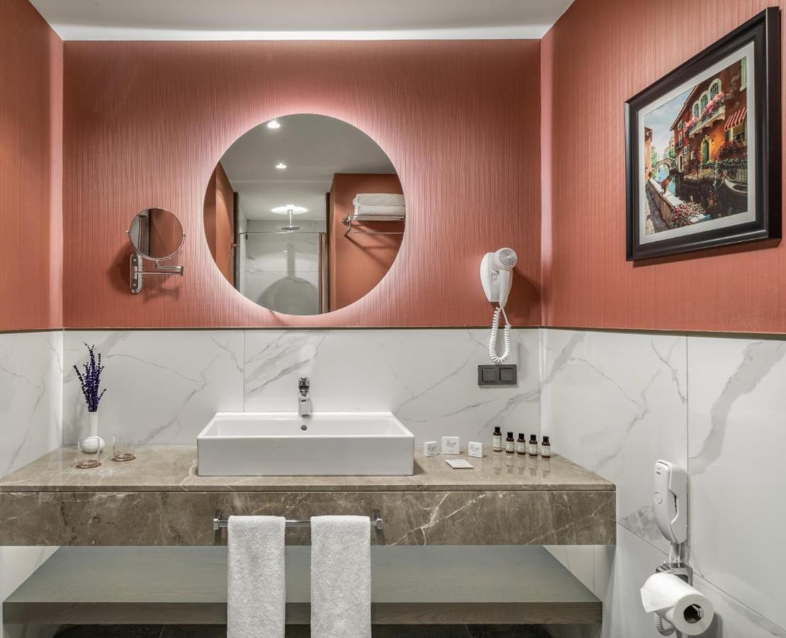 Aspera Hotel Altunizade Istanbul Eksteriør billede